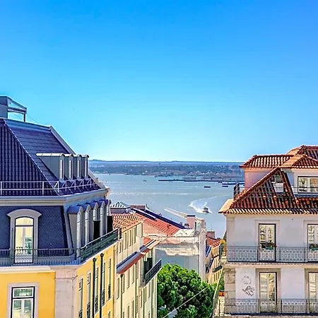 Solar Dos Poetas 3* 리스본