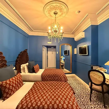 Solar Dos Poetas Pensión 3*